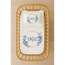 Moda Lime Isimli Bebek Nevresim Takımı 70X120 – Mavi Yapraklı Çerçeve Desenli Fırfırlı Dolgulu Yastıklı
