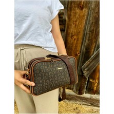 Just Polo  Kadın Günlük Kullanıma Uygun Baskılı Ayarlanabilir Askılı Şık Omuz Çantası Ebat: 26 x 16 cm