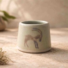 Cogo Seramik Cogo Ceramic “yön Bulan” El Yapımı Seramik Bardak – Geyik Sembollü Mağara Desenli Ritüel Kupa –  200-250 ml