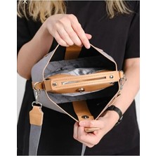 Just Polo  Kadın Kabartmalı Ayarlanabilir Askılı Şık El ve Omuz Çantası Shoulder Bag Ebat: 20 x 22 cm