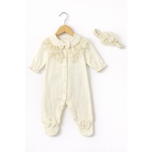 Kardeşler Bebe Fiyonk ve Dantel Detaylı Çıkarılabilir Yaka Kız Bebek Patikli Tulum + Saç Bandı