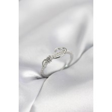 S'82 Sarmal Kalp Model Zirkon Taşlı Gümüş Renk Kadın Yüzük