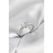 Eco Lounge Tek Taş Model Zirkon Taşlı Gümüş Renk Kadın Yüzük