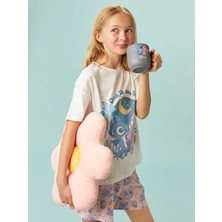 Lc Waikiki Yeni Sezon Bisiklet Yaka Stitch ve Angel Baskılı Kız Çocuk Şortlu Pijama Takımı