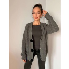 Antrasit Gül Motif Detaylı Triko Hırka