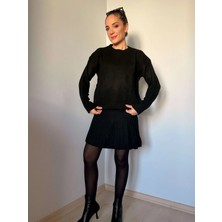 Siyah Pileli Etekli Triko Takım
