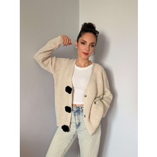 Krem Gül Motif Detaylı Triko Hırka