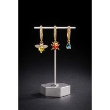 Gold Zirkon Taşlı – Arı Uğur Böceği Charm Detaylı Halka Küpe