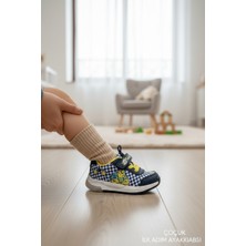 Enoch Aslan Figürlü ve Damalı Desenli Ilk Adım Bebek Ayakkabı