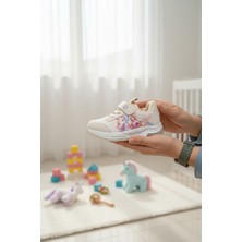 Enoch Kahraman Figürlü ve Grafik Panel Detaylı Ilk Adım Bebek Ayakkabı