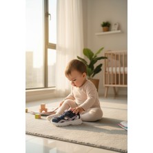 Enoch Hello Kitty Karakter Figürlü ve Hologram Detaylı Kız Çocuk Spor Ayakkabı