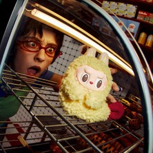 Smiggle Pop Mart - Orijinal The Monsters Wacky Mart Serisi Telefon Kulaklığı Kılıfı