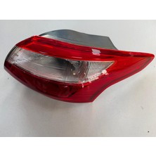 Focus 3 2011-2014 Dış Sağ Stop Lambası Duylu Sedan