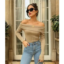 Madonna Yaka Bluz – Yeni Sezon – 8 Renk Seçenekli Şık ve Rahat Kadın Bluz