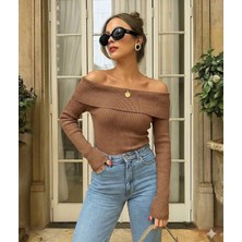 Madonna Yaka Bluz – Yeni Sezon – 8 Renk Seçenekli Şık ve Rahat Kadın Bluz