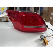 Focus 3.5 2014-2018 Sedan Dış Sol Stop Lambası Duylu