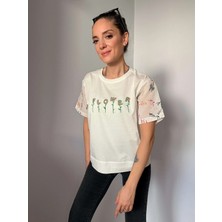 Ekru Flower Baskılı Tişört
