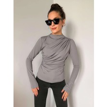 Gri Balıkçı Yaka Tasarım Bluz