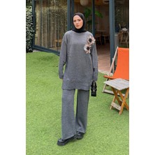 Lamelif Aksesuarlı Triko Takım Füme