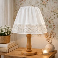 Mars Concept El Yapımı Ahşap Abajur Dantel Detaylı Country Stil Dekoratif Vintage Masa Lambası