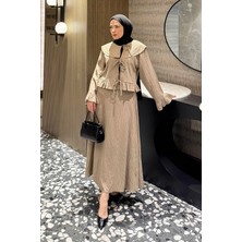 Lamelif Geniş Yakalı Etekli Takım Bej