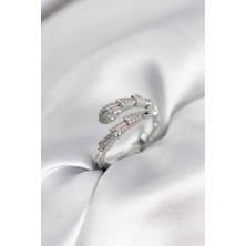 Gümüş Renk Zirkon Taşlı Yılan Model Kadın Yüzük