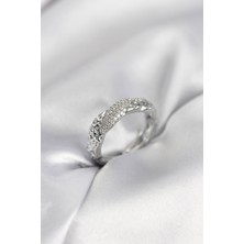 Zirkon Taşlı Puntalı Gümüş Renk Kadın Yüzük