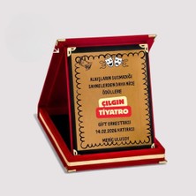 Hediye Vakti Kişiye Özel Tiyatro Plaketi – Sahne Sanatları Hatıra Ödülü Kadife Kutulu