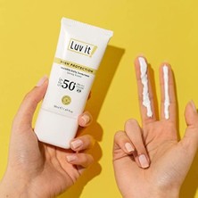 Uslucan Alışveriş SPF50+ Pa++++ Uva Uvb Yüksek Korumalı Leke Karşıtı Güneş Kremi 50 ml