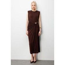 Ekol Kadın Büzgülü Metal Aksesuarlı Elbise 6902 Kahverengi