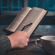 Uslucan Alışveriş - Kitap Okuma Standı (Ceviz)