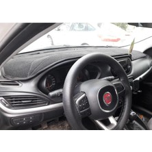 Lee Willson 2015-2020 Modellerine Uygun Fiat Egea Ekransız Torpido Koruma Halısı Siyah Kenar Renk Siyah