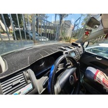 Lee Willson 2003-2016 Modellerine Uygun Volkswagen Transporter T5 Torpido Koruma Halısı Siyah Kenar Renk Siyah