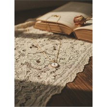 Arsem Gold Vintage Minimal Gül Detaylı Beyaz Mine Işlemeli Zincir Kolye