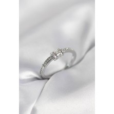 Inure Jewelry Zirkon Taşlı Gümüş Renk Pirinç Kadın Yüzük