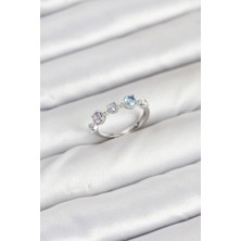 Solenya Pirinç Gümüş Renk Renkli Zirkon Taşlı Kadın Yüzük