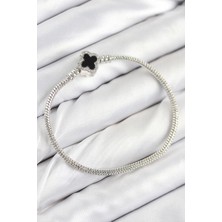 Solenya Pirinç Charm Zirkon Taşlı Yonca Model Gümüş Renk Kadın Bileklik