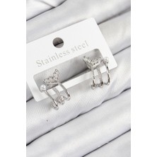 Solenya Pirinç Zirkon Taşlı Inci Detaylı Balık Kuyruğu Model Gümüş Renk Kadın Küpe