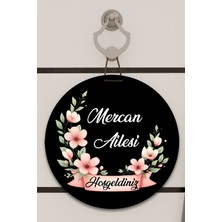 Shelife Dijital Baskı Siyah, Yarım Çember Pembe Çiçek Desenli, Kişiye Özel Kapı Süsü, Duvar Süsü