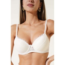 Ecem Yıldız Dantel Detaylı Destekli Sütyen