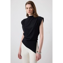 Tena Kadın Siyah 7034 Omuzları Drapeli Vatkalı Asimetrik Bluz