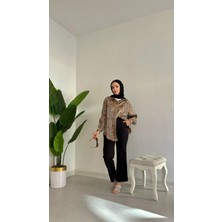 Tesettür Diyarı Bol Kesim Jakarlı Tesettür Gömlek Leopar