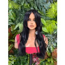 Aura Peruk Şahane Görünümdeki Perçemli Koyu Kestane Renk Tonundaki Modelimiz