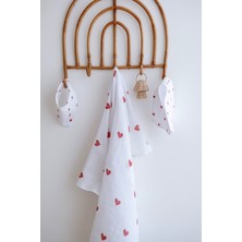 Lilabio %100 Organik Pamuk Çift Katlı Kalp Desenli Müslin Örtü Seti (100X100 Muslin-Üçgen Önlük-Omuz Bezi)