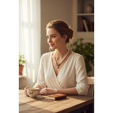 Fayra Accessories Papatya Sallantılı Fiyonk Figür Inci Kolye