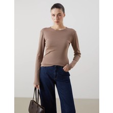 LC Waikiki Kahverengi Bisiklet Yaka Kadın Tişört