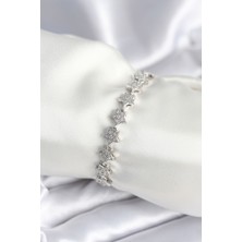 Similar Pirinç Gümüş Renk Yıldız Model Kadın Bileklik - TJ-BB7979
