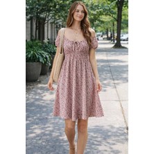 İnce Moda Giyim Madonna Yaka Çiçek Desenli Mini Elbise – 2 Renk Seçenekli