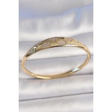 Similar Pirinç Gold Renk Zirkon Taşlı Yıldız Işlemeli Kadın Kelepçe - TJ-BB6918