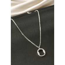 Bijuteri Net Oval Taşlı Çelik Kolye